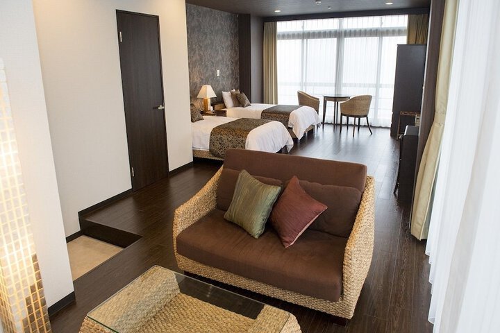 Room 11 of 40