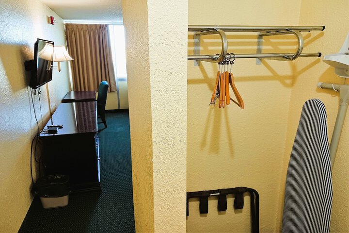Room 39 of 144