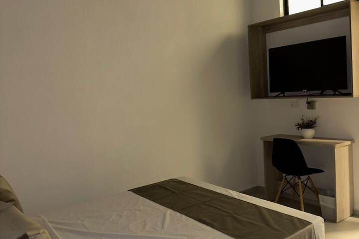 Room 13 of 38