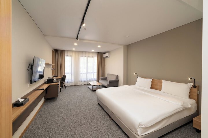 Room 35 of 129