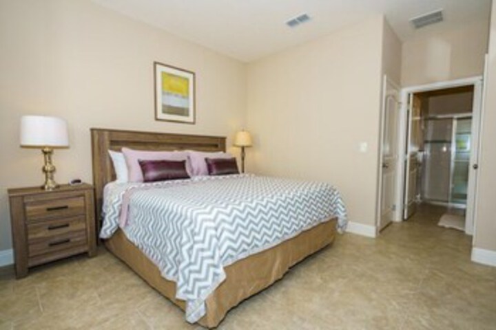 Room 15 of 24