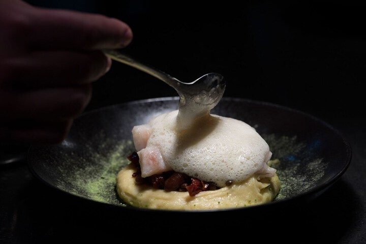 Dining 48 of 81