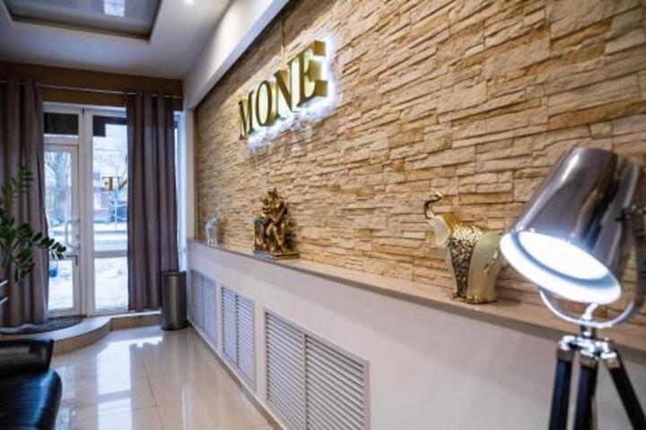HOTEL MONE