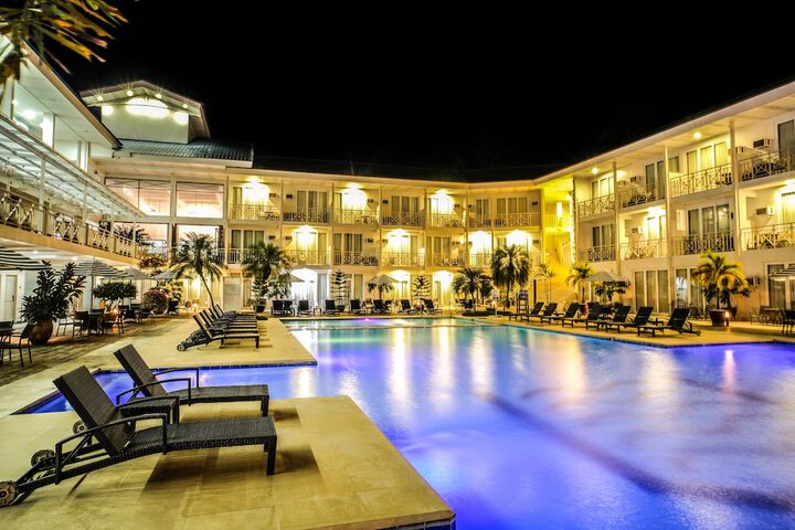Pool Hotel