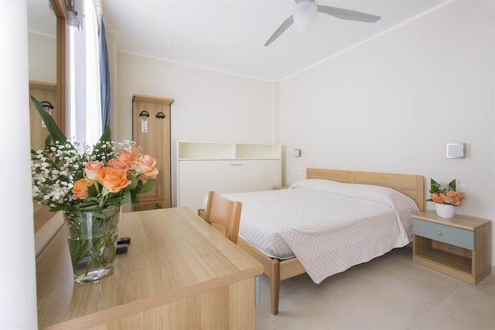 Room 4 of 22