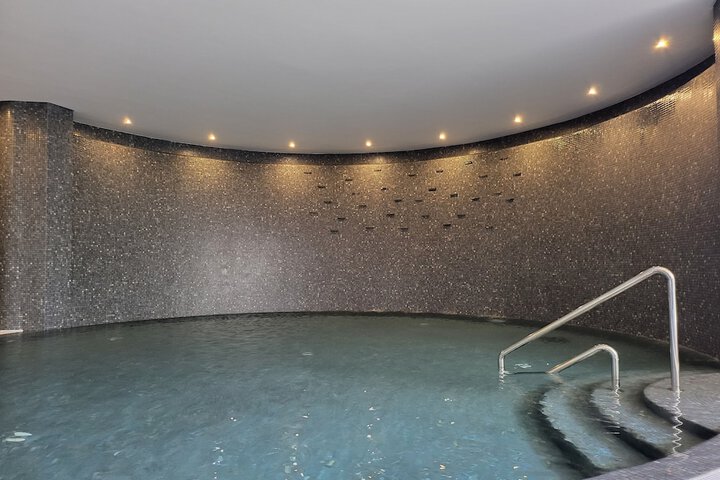 Pool 41 of 89