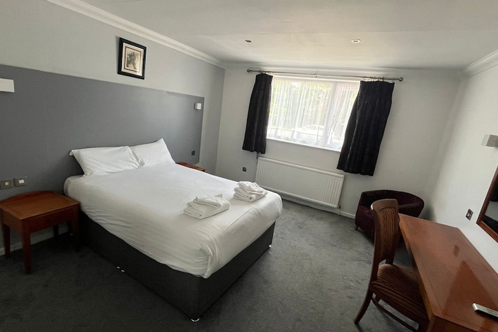 Room 16 of 35