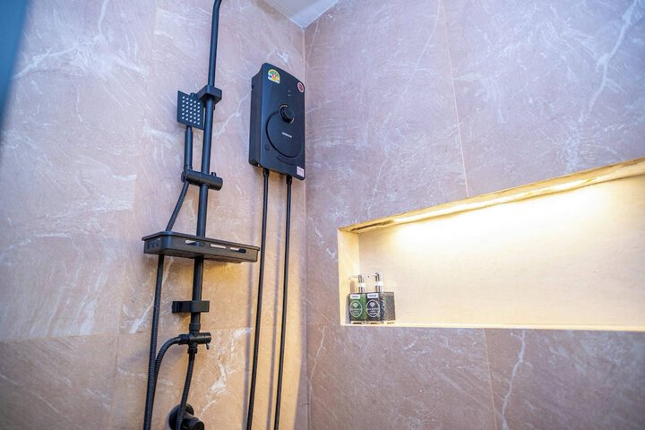 Room 9 of 21