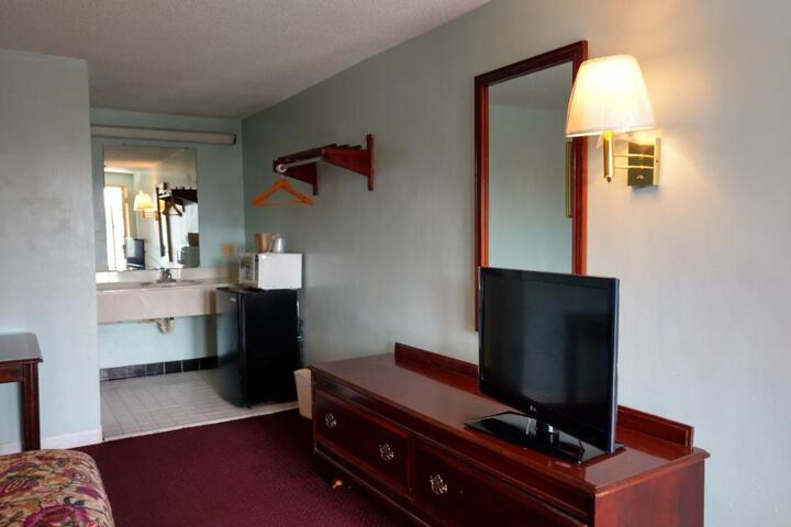 Standard | King Bed (15 of 16)