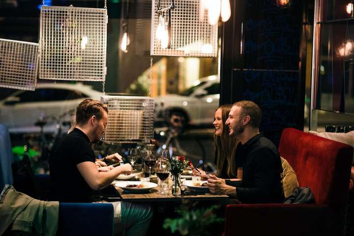 Dining 37 of 65