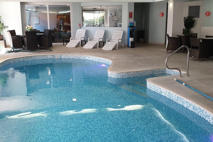 Pool 43 of 75