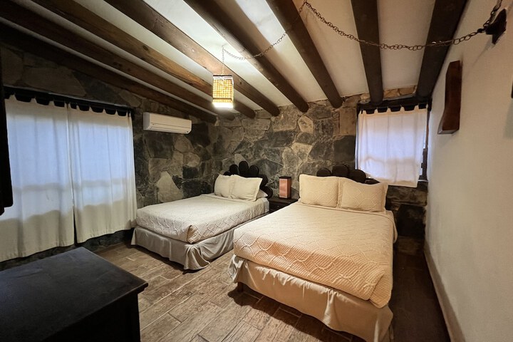 Room 8 of 43