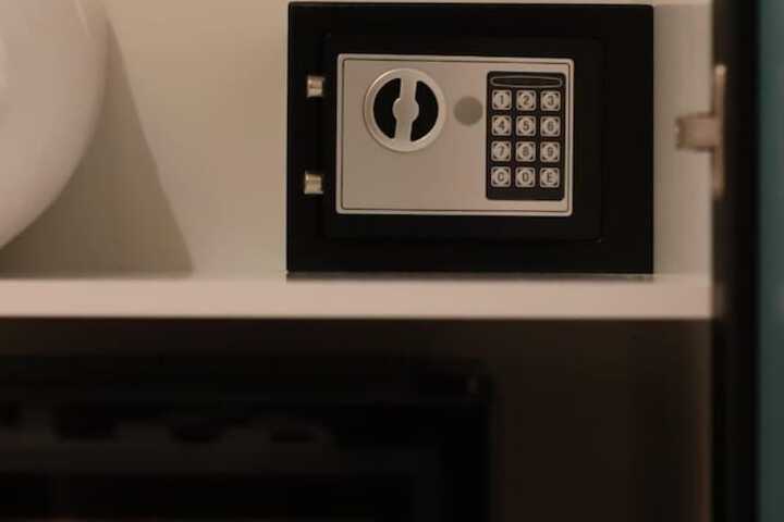 Room 44 of 112