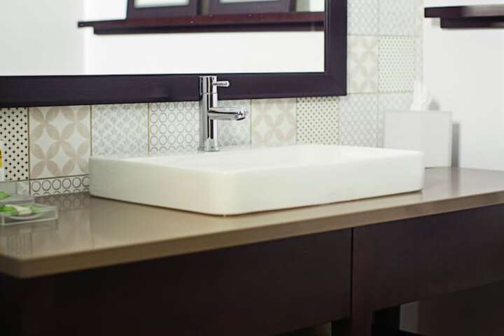 Bathroom sink