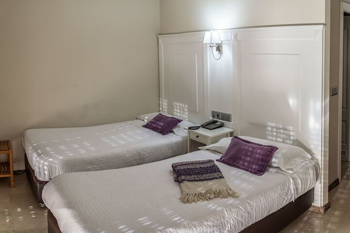 Room 10 of 46