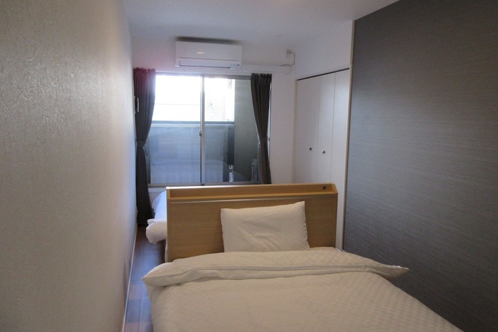 Room 22 of 50