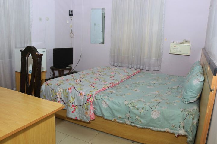 Room 5 of 22
