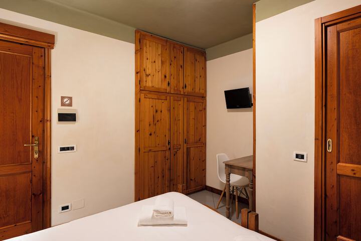 Room 17 of 112