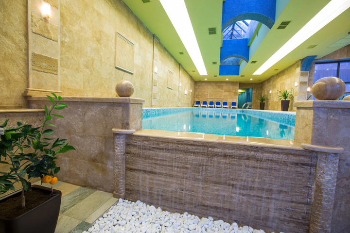 Pool 30 of 50