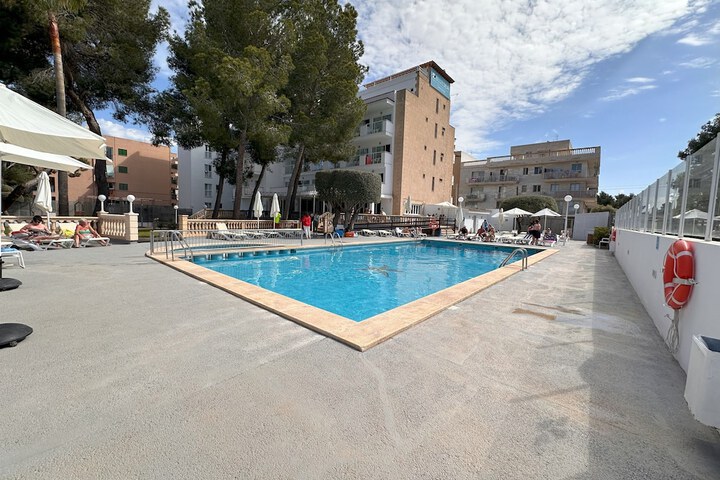 Pool 32 of 59