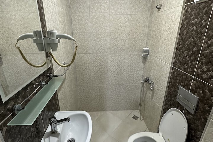 Room 18 of 22