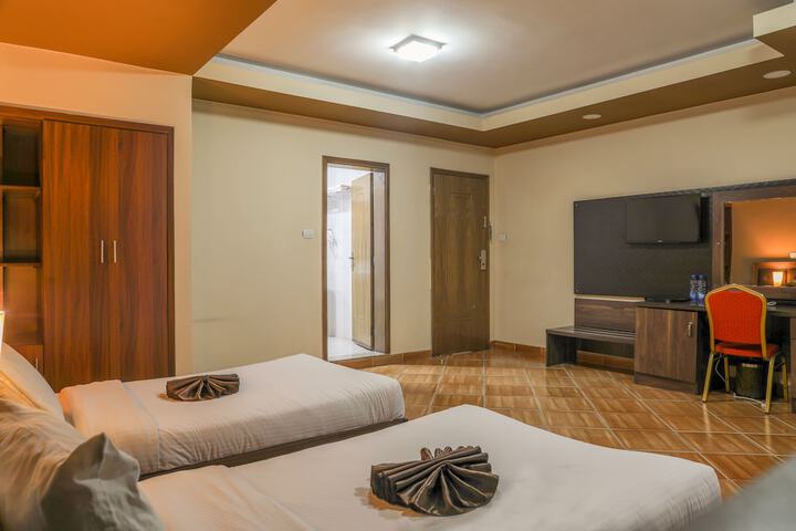 Room 12 of 40