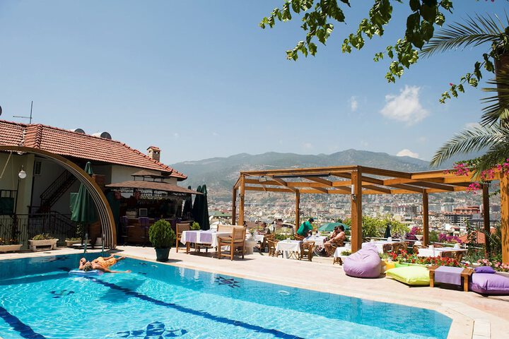 Hotel Pool