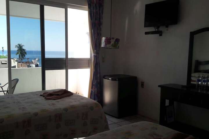 Room 14 of 43