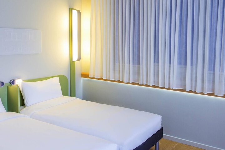 Room 7 of 22