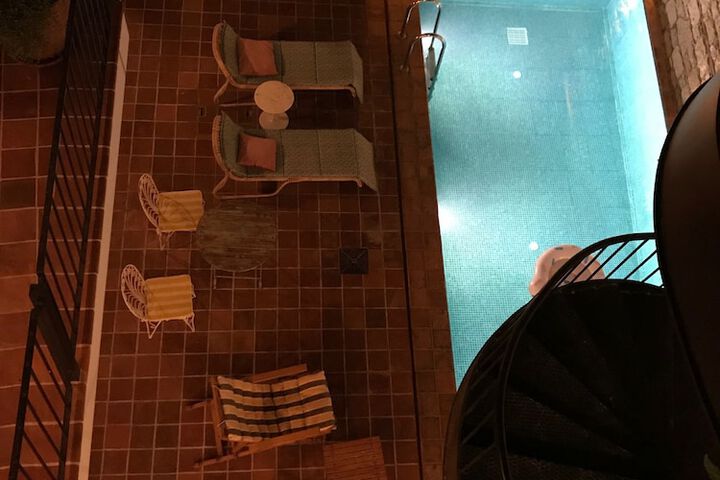 Pool 54 of 67