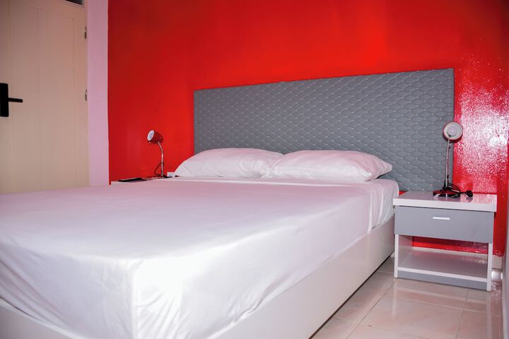 Room 6 of 58