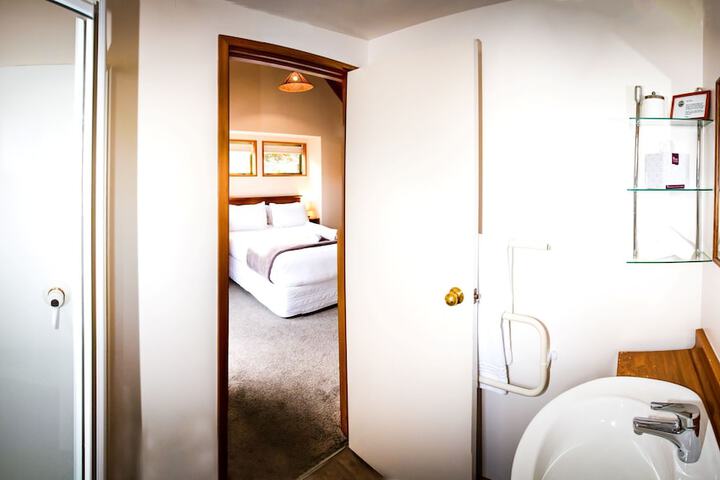 Room 5 of 55