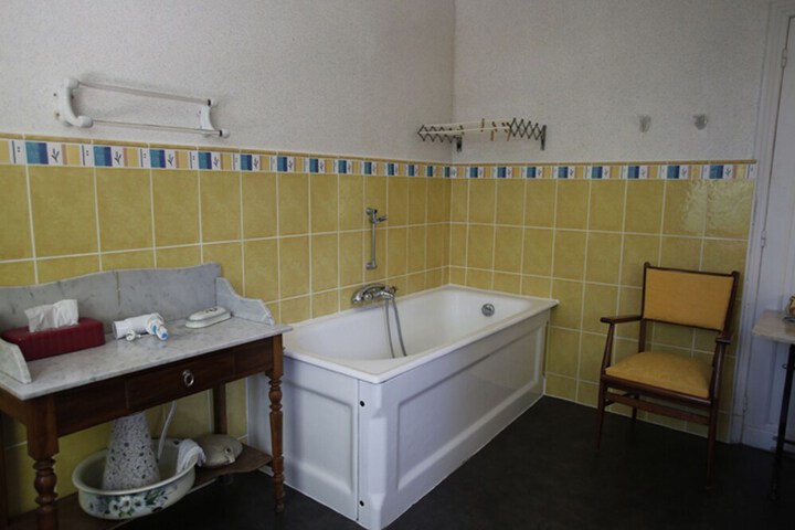 Room 8 of 21