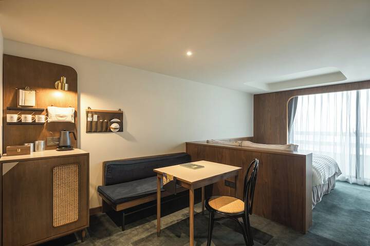 Room 44 of 64