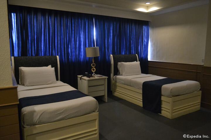 Room 18 of 39
