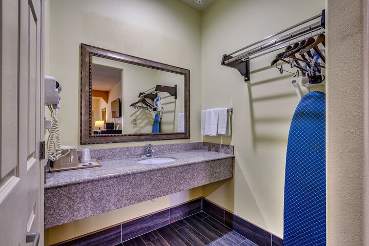 Bathroom sink