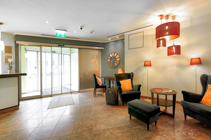 Guest Lobby