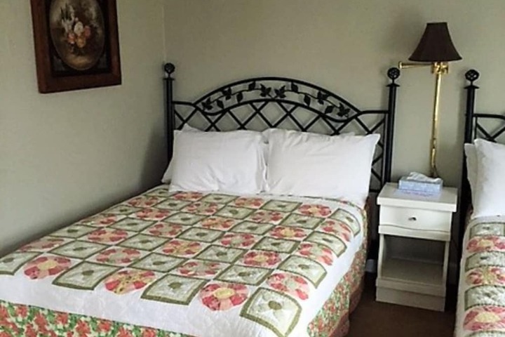 Room 6 of 23