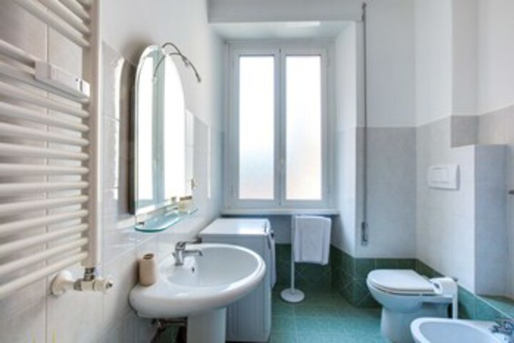 Room 2 of 14