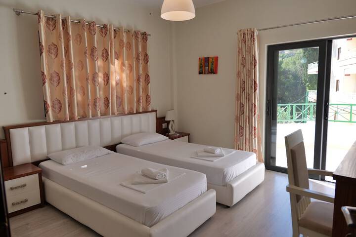 Room 9 of 48