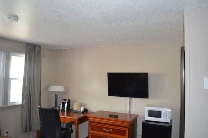 Room 8 of 23