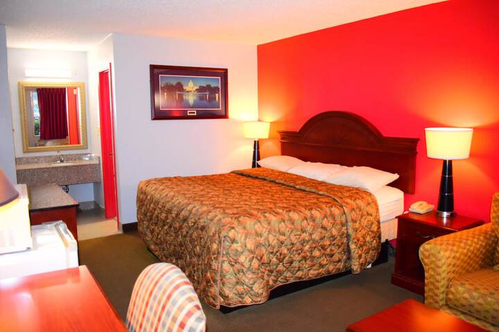 Standard | King Bed (7 of 8)