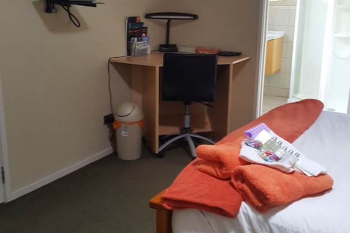 Room 13 of 53
