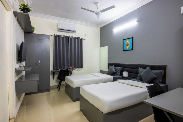 Room 5 of 19