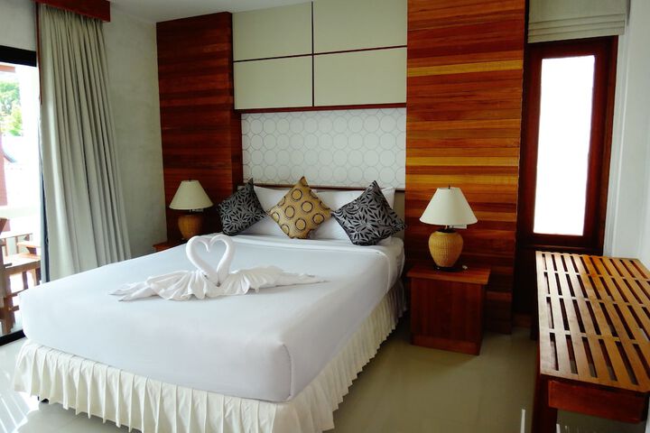 Room 6 of 116
