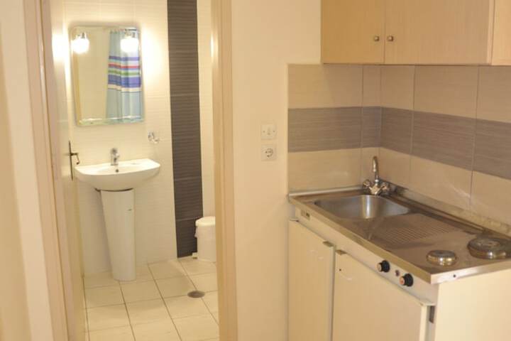 Room 16 of 43