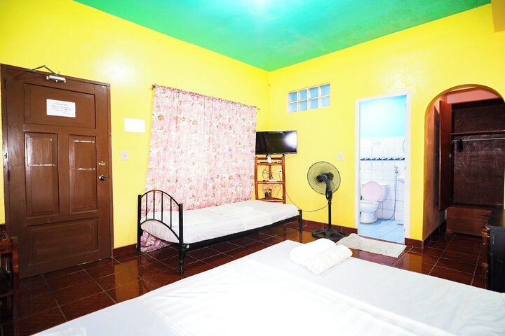 Room 27 of 65