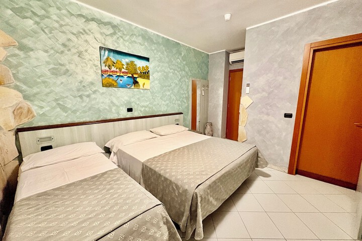 Room 26 of 45