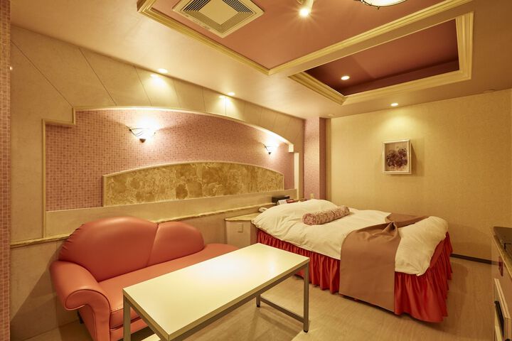 Room 6 of 70