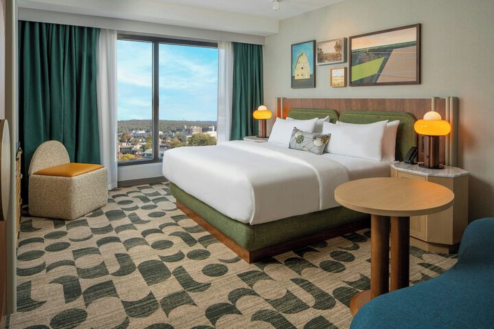 Room 7 of 42